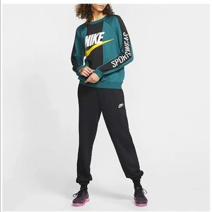 Nike essential loose fitted fleece pants
